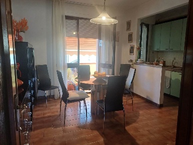 Foto Appartamento a Pisa Marina di Pisa di 115 m² con 5 locali in vendita