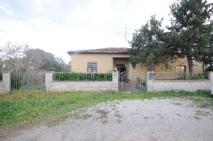Foto Villa unifamiliare a Campiglia Marittima Venturina di 125 m²