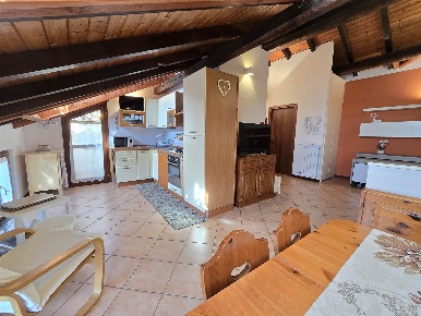 Foto Appartamento in via San Giacomo 6, Bernareggio Centro di 75 m²