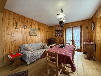 Foto Appartamento in Via Del Crotto  22, Campodolcino Centro di 77 m²