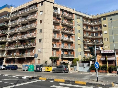 Foto Appartamento in Viale Luigi Einaudi  16, Bari San Pasquale di 86 m²