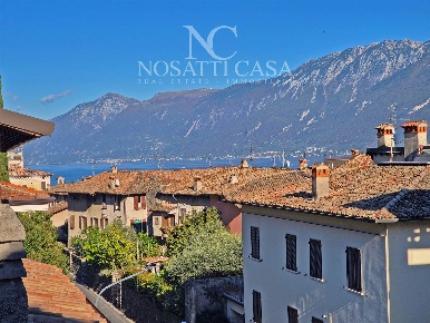 Foto Casa indipendente in VICOLO CORTILI 1, Gargnano Centro di 108 m²