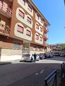 Foto Appartamento in Via Ricciardi, Asti di 130 m² con 5 locali in vendita