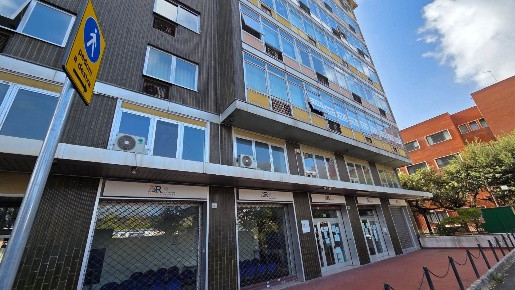 Foto Ufficio a Napoli Fuorigrotta di 200 m² con 7 locali in affitto