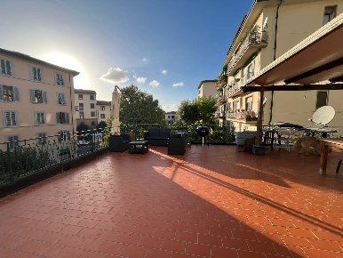 Foto Appartamento in Via Vittorio Emanuele II, Firenze di 110 m² in vendita