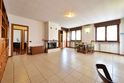 Foto Villa unifamiliare in via San Giovanni Bosco  374, Cislago di 190 m²