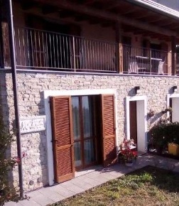 Foto Appartamento in Via degli Alpini 9, Dorio Centro di 56 m² con 2 locali