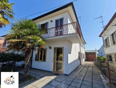 Foto Appartamento in Via XXVIII aprile 373, Solesino Centro di 147 m²