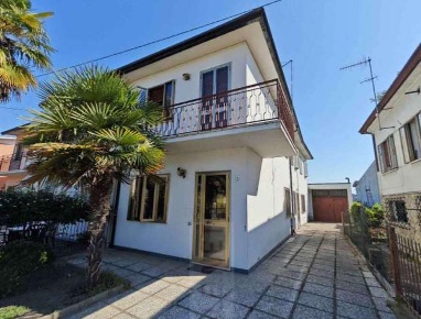 Foto Appartamento in Via XXVIII aprile 373, Solesino Centro di 147 m²