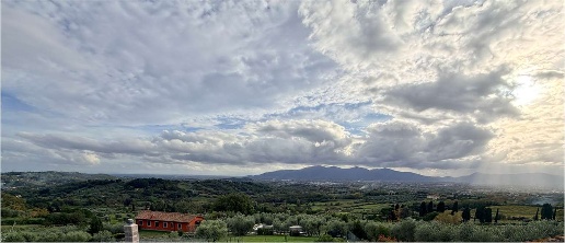 Foto Rustico in tofori, Capannori Segromigno - San Colombano di 160 m²