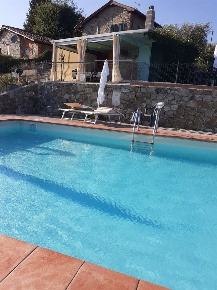 Foto Rustico in tofori, Capannori Segromigno - San Colombano di 160 m²