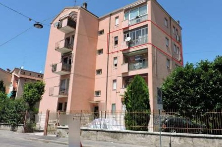 Foto Appartamento in Via Carisio, Verona Zona Fiera di 95 m² con 6 locali