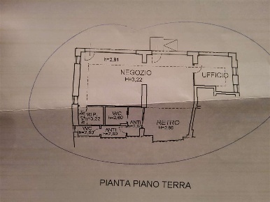 Foto Negozio in via miranese 15, Venezia Mestre di 115 m² con 7 locali