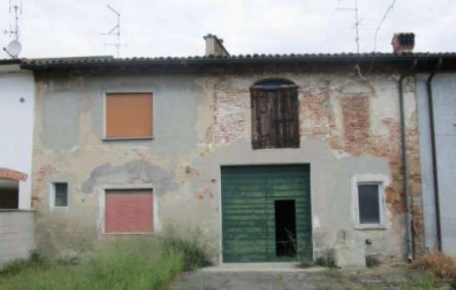 Foto Rustico in Via Cà d'amici, Sabbioneta di 207 m² con 8 locali