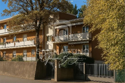 Foto Appartamento in VIA SACCONAGHI, Comerio di 106 m² con 3 locali