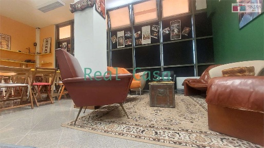 Foto Negozio a Modena di 80 m² con 1 locali in vendita