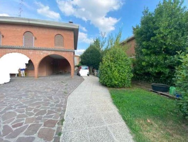 Foto Villa a schiera in Strada Statale 12 Nord  16, Mirandola Centro