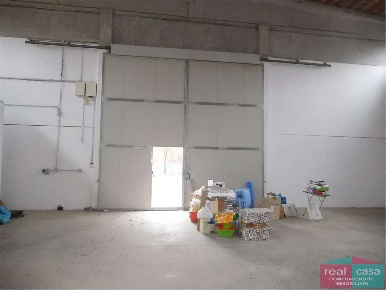 Foto Capannone industriale in Via Statale dell' Abetone e del Brennero,