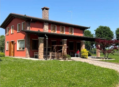 Foto Villa unifamiliare in Via Ronchi, Villafranca Padovana di 189 m²