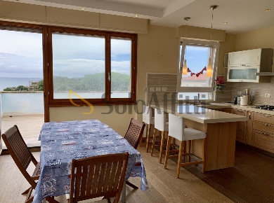 Foto Appartamento in Via dei Pensieri 89, Livorno Ardenza di 100 m²