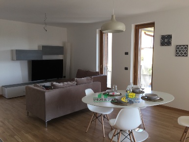 Foto Villa bifamiliare a Parma Vicofertile di 310 m² con 19 locali