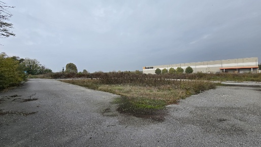 Foto Terreno industriale in SP234 8, Ospedaletto Lodigiano di 17000 m²