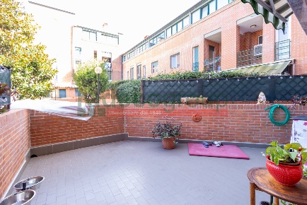 Foto Appartamento in Via Svezia, Livorno Scopaia di 82 m² con 4 locali