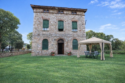 Foto Casale in Via di Nozzano 611, Lucca Nozzano - Arliano di 270 m²