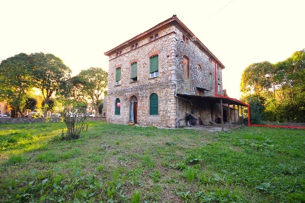 Foto Casale in Via di Nozzano 611, Lucca Nozzano - Arliano di 270 m²
