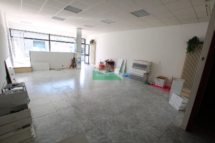 Foto Locale commerciale a Ravenna Borgo Nuovo - Ospedale di 65 m²