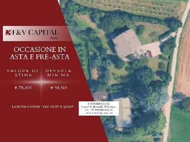 Foto Appartamento in Via dell'Olmo, Pino Torinese di 240 m² con 13 locali