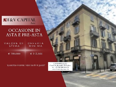 Foto Appartamento in Via FREJUS, Torino Cenisia con 6 locali in vendita