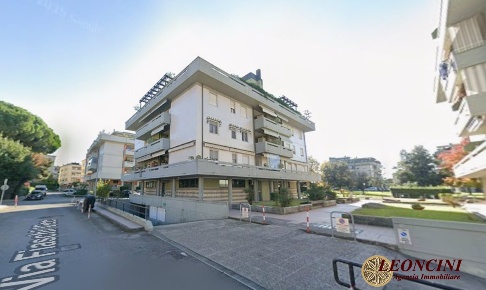 Foto Appartamento in Via Vico Fiaschi, Carrara Avenza di 75 m² con 3 locali