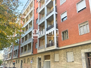 Foto Appartamento in Via TIRRENO 135, Torino Santa Rita di 91 m² in vendita