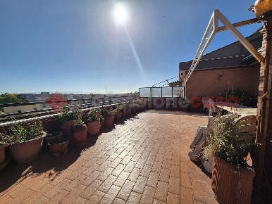 Foto Attico in Via Monviso 3, Roma Tufello di 285 m² con 5 locali