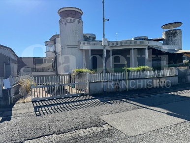 Foto Laboratorio in Via Cascina Secchi 227, Isso Cascina Secchi di 250 m²