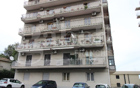 Foto Appartamento in Viale Andrea Doria 55, Catania Cibali di 120 m²