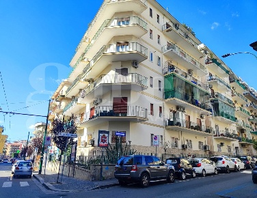 Foto Appartamento in Via GIOVANNI AMENDOLA 1, Portici di 125 m² in vendita