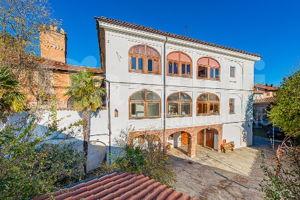 Foto Villa bifamiliare in Via Norberto Rosa 3, Avigliana Centro di 559 m²