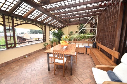 Foto Appartamento in Via garibaldi 75, Magenta Centro di 350 m² in vendita