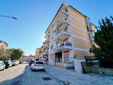 Foto Appartamento in Via Fratelli Correra 17, Caserta Ospedale di 60 m²