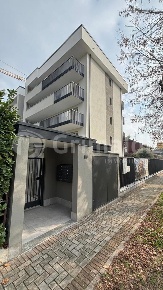 Foto Appartamento in Via Novara 0, Abbiategrasso di 73 m² con 3 locali
