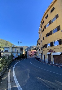 Foto Locale commerciale a Zoagli Centro di 60 m² con 1 locali in vendita