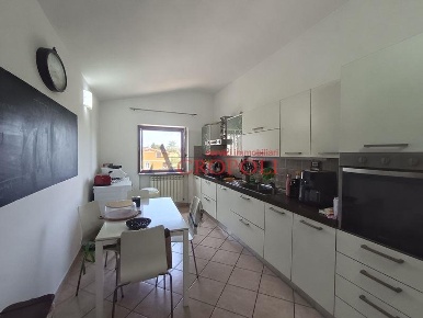 Foto Appartamento a Anguillara Sabazia Centro di 117 m² con 3 locali