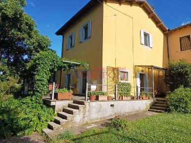 Foto Rustico in Strada del Casalino, Campagnano di Roma di 400 m²
