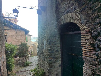 Foto Magazzino a Bracciano Centro di 32 m² in vendita