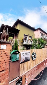 Foto Villa unifamiliare a Manziana di 185 m² con 5 locali in vendita