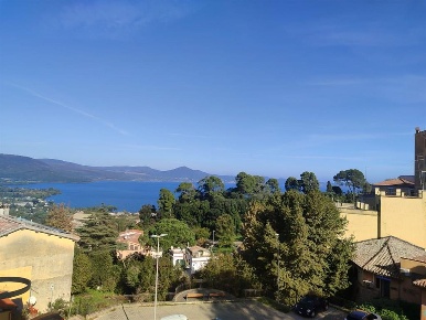 Foto Attico a Bracciano Centro di 82 m² con 2 locali in vendita