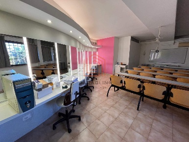 Foto Locale commerciale in Via Bruxelles snc, Latina Centro di 270 m²