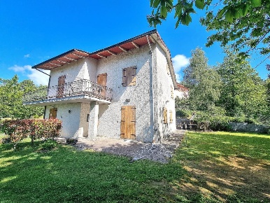 Foto Villa a schiera in via delle croci, Marliana di 90 m² con 3 locali